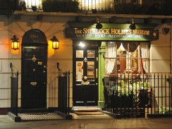 Бейкер-стрит, 221b. Музей Шерлока Холмса. Лондон. Англия Бейкер-стрит, 221b. Музей Шерлока Холмса. Лондон. Англия