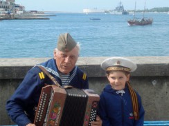 Украина. Разные поколения севастопольцев...