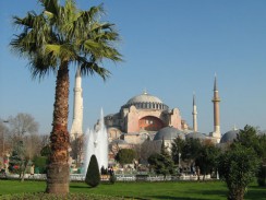 Турция. Стамбул. Софийский собор. Площадь Султанахмет, она же Ахмедие, она же площадь Ипподром.