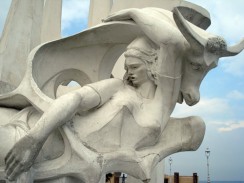 Египет. Александрия.  Скульптурная композиция «Похищение Европы»