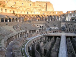 Италия. Колизей был для жителей Рима и приезжих главным местом увеселительных зрелищ