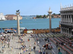 Италия. Венеция. Колонны св. Марка (Крылатый лев) и св. Феодора Тирона