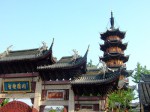 Лунхуа — самый известный буддийский храм Шанхая