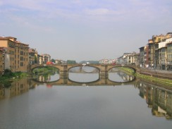 Мост Санта-Тринита. Флоренция. Италия. Мост Санта-Тринита. Флоренция. Италия.