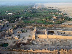 Погребальный храм Рамсеса III. Луксор. Египет.