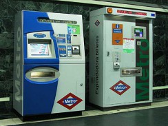 Автоматы по продаже билетов на метро. Мадрид. Испания.