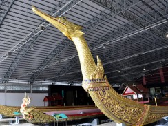 Павильон Королевских барж. Национальный музей Бангкока. Таиланд  Павильон Королевских барж. Национальный музей Бангкока. Таиланд