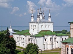 Россия. Переславль-Залесский. Горицкий монастырь. Всехсвятская церковь с трапезной палатой