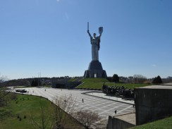 Украина. Киев. Памятник Родине-матери в музее истории Великой Отечественной войны